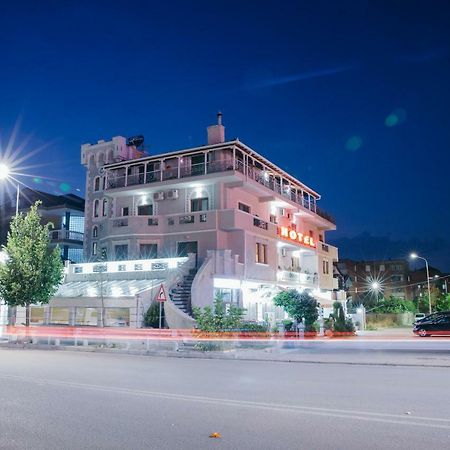 Dea Hotel 2002 Korça Exteriör bild